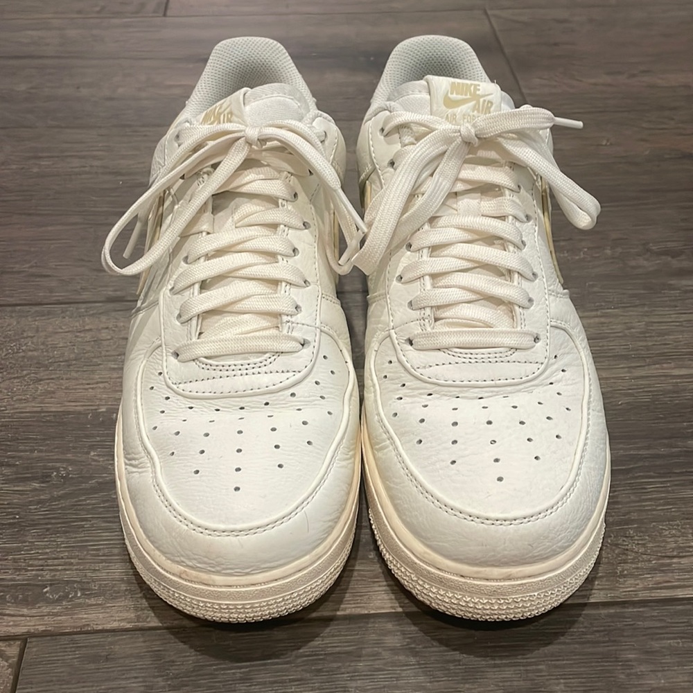 Cream Nike Air Force 1